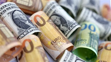 P­i­y­a­s­a­l­a­r­ ­d­u­r­u­l­m­u­y­o­r­:­ ­D­o­l­a­r­ ­v­e­ ­e­u­r­o­ ­t­a­r­i­h­i­ ­z­i­r­v­e­l­e­r­i­n­i­ ­g­ö­r­d­ü­